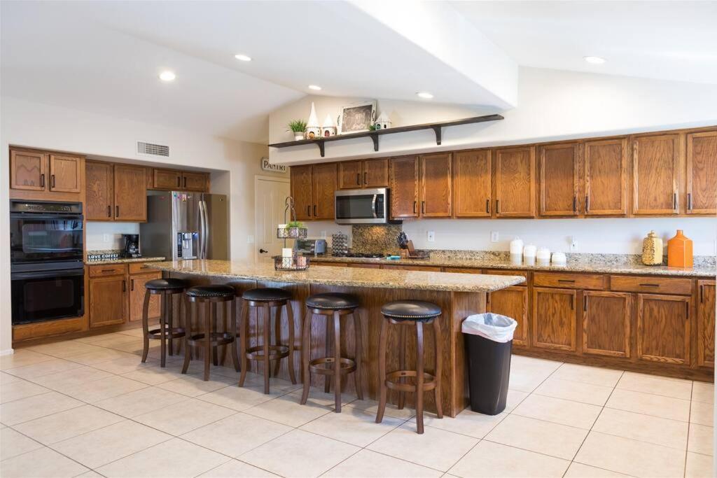 Private Paradise With Pool Heater, Spa, Billiards Avondale Extérieur photo